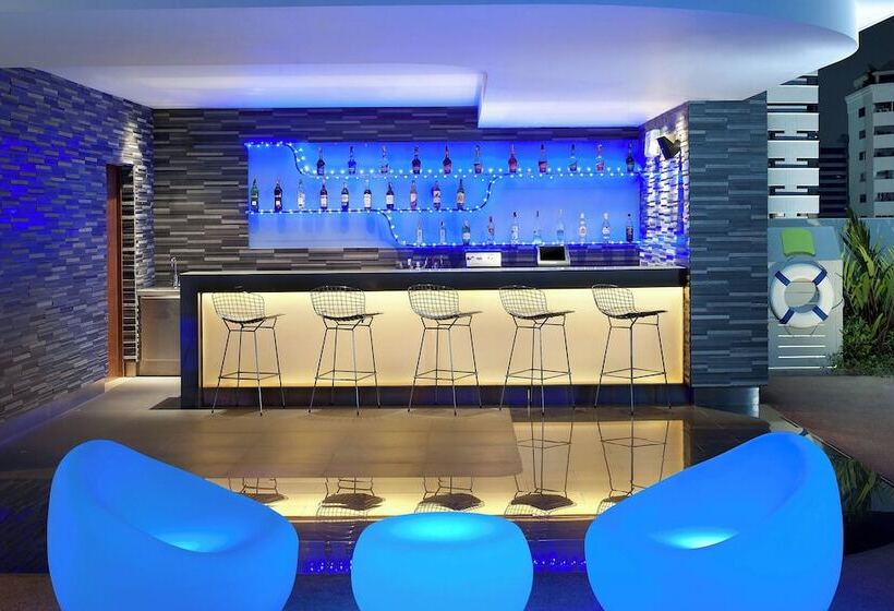 هتل Aloft Bangkok Sukhumvit 11