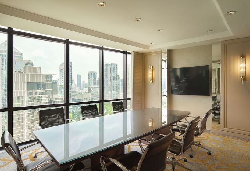 هتل Aloft Bangkok Sukhumvit 11