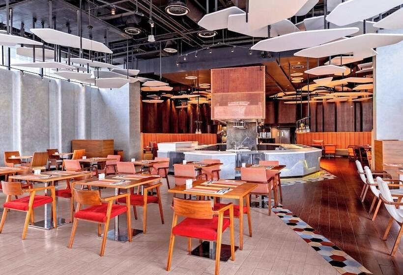 هتل Aloft Bangkok Sukhumvit 11