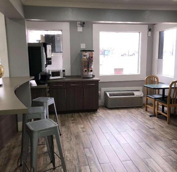 בית מלון כפרי Americas Best Value Inn Garland Dallas