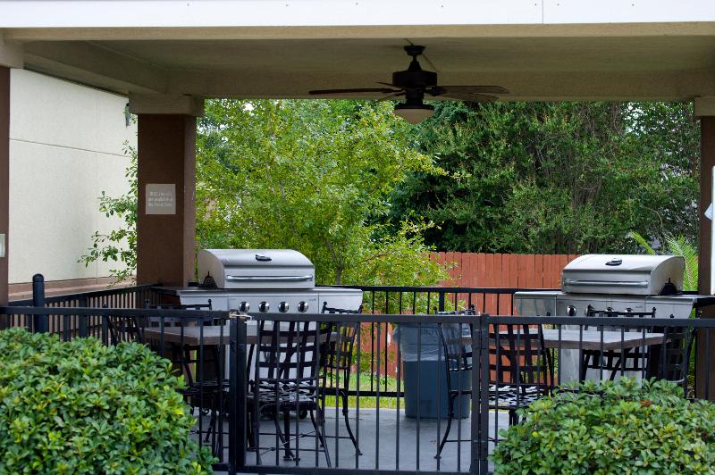هتل Candlewood Victoria, An Ihg
