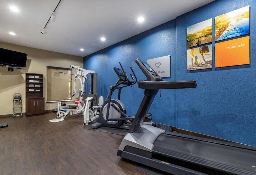 هتل Comfort Suites