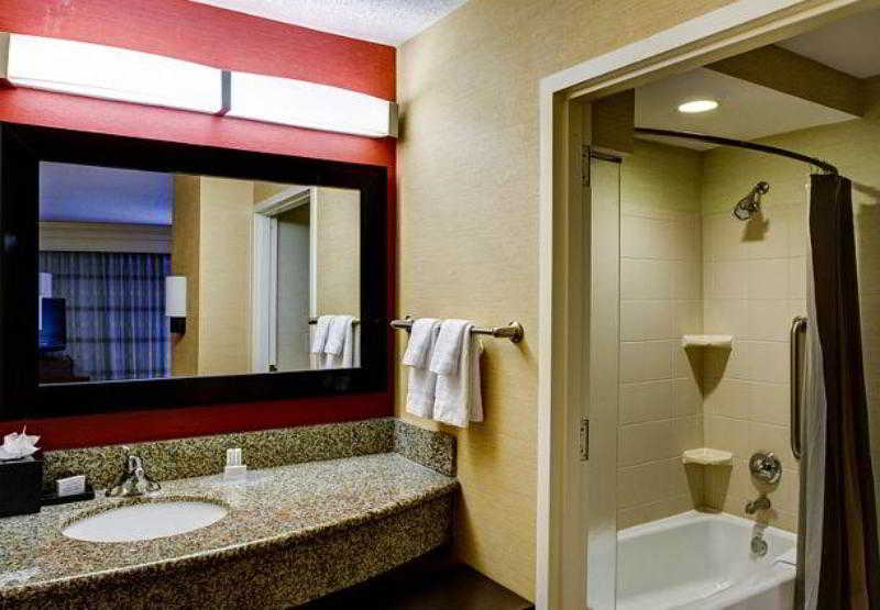 هتل Courtyard Atlanta Airport West