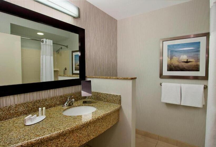 هتل Courtyard Atlanta Airport West