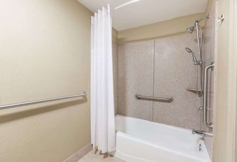 فندق Days Inn By Wyndham Carlisle