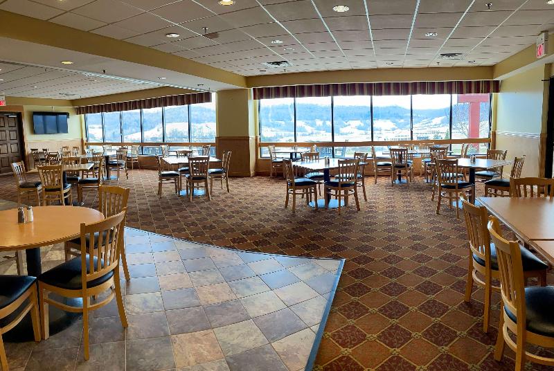 ホテル Days Inn & Suites By Wyndham Sutton Flatwoods