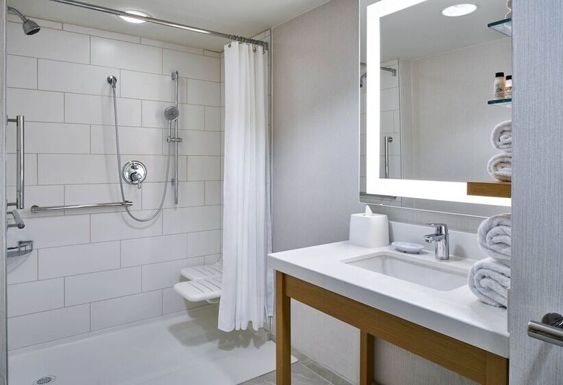 Delta Hotels By Marriott Norfolk Airport