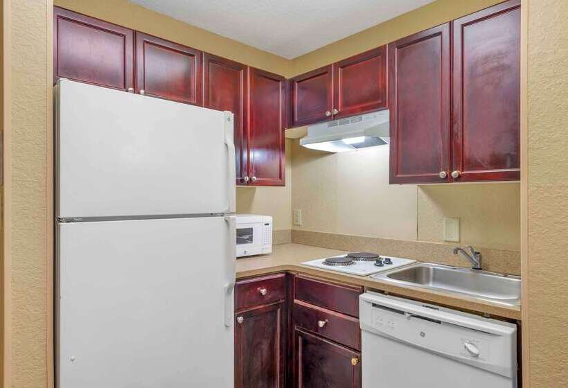 هتل Extended Stay America Suites  Raleigh  Rtp  4919 Miami Blvd