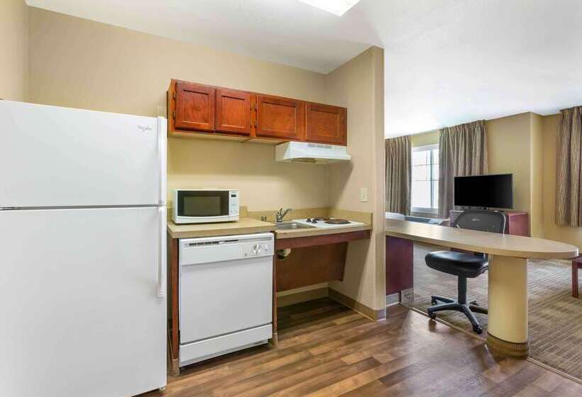 هتل Extended Stay America Suites  Raleigh  Rtp  4919 Miami Blvd