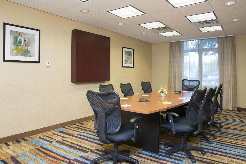 هتل Fairfield Inn & Suites By Marriott Omaha Downtown