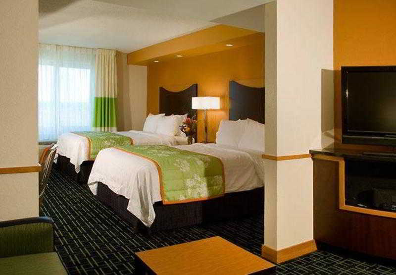 هتل Fairfield Inn & Suites By Marriott Omaha Downtown