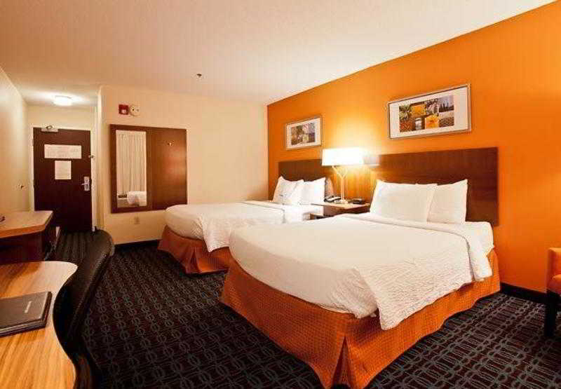هتل Fairfield Inn & Suites Savannah Airport