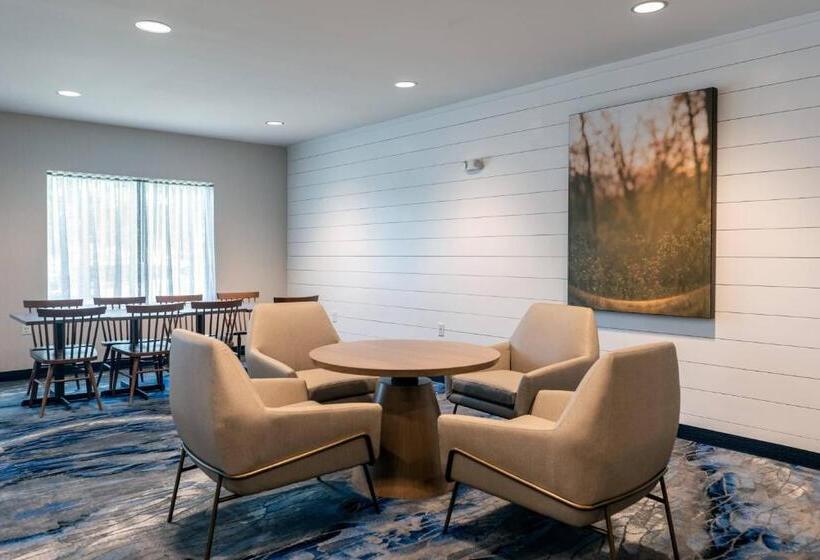 هتل Fairfield Inn & Suites Savannah Airport