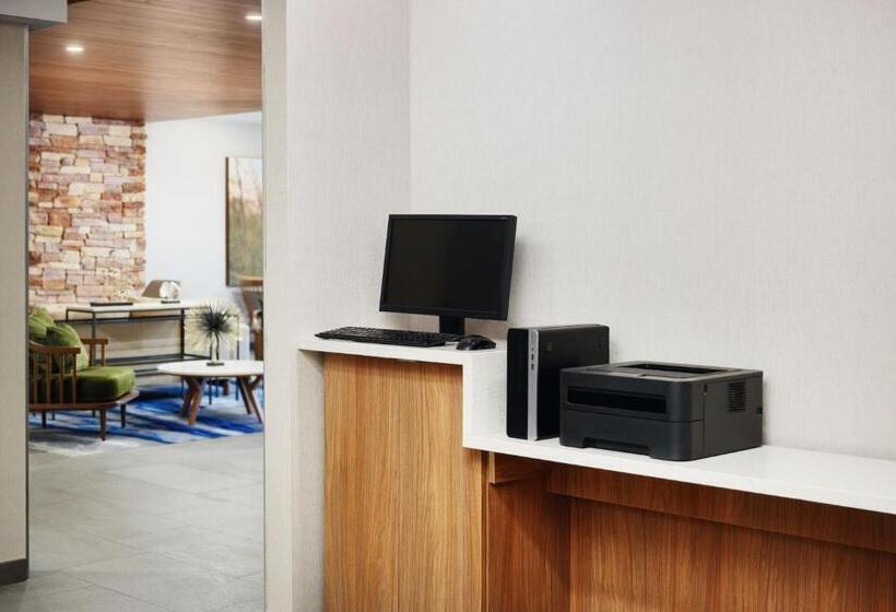 فندق Fairfield Inn & Suites Worcester Auburn