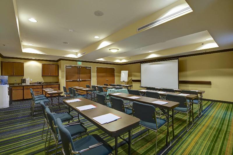 فندق Fairfield Inn & Suites Worcester Auburn