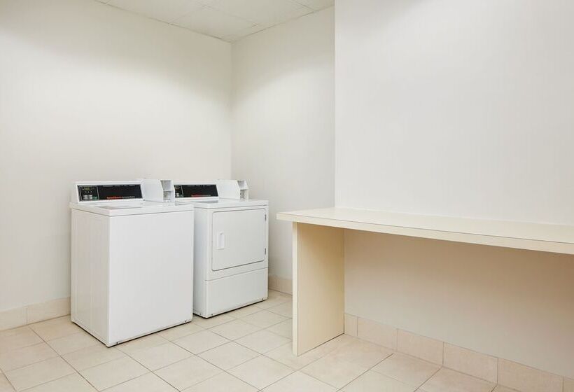 فندق Fairfield Inn & Suites Worcester Auburn