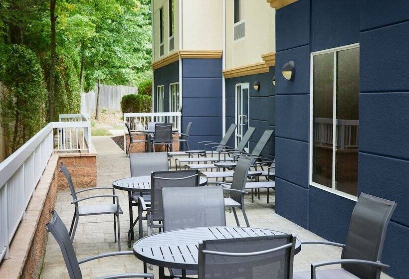 فندق Fairfield Inn & Suites Worcester Auburn