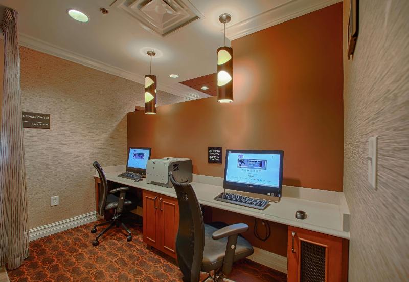 هتل Hampton Inn Atlantacanton