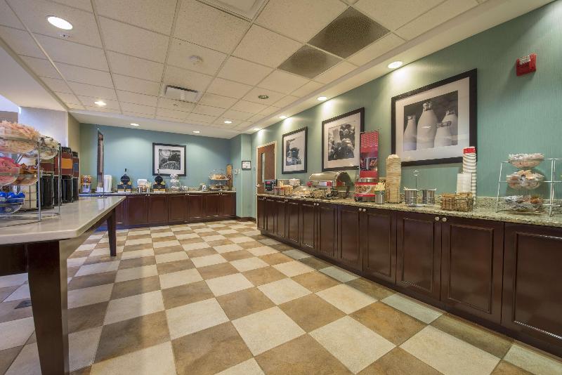 هتل Hampton Inn & Suites Atlanta Airport West/camp Creek Pkwy