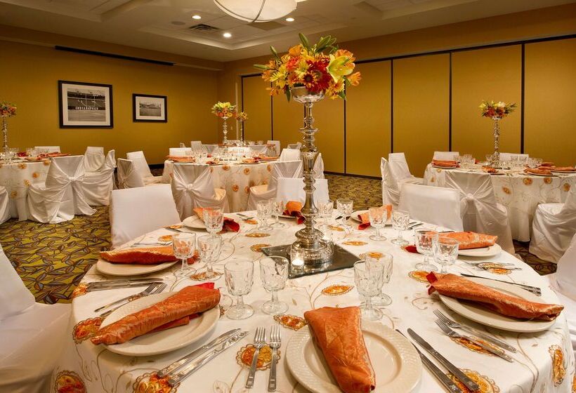 בית מלון כפרי Hilton Garden Inn Indianapolis Northwest