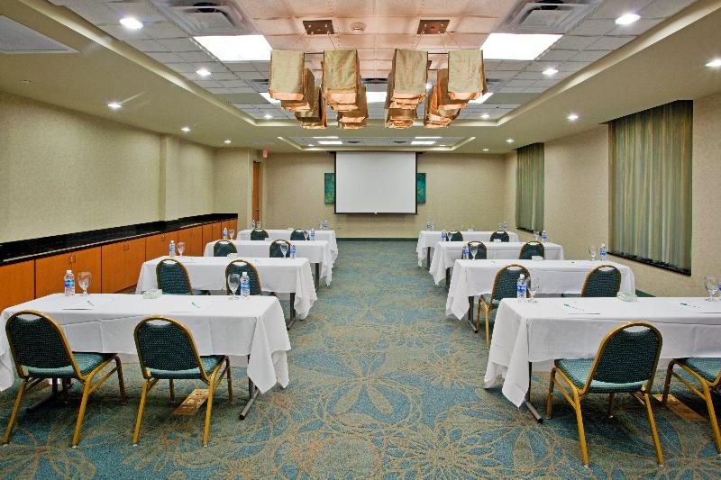 Holiday Inn Hotel & Suites Gateway, An Ihg