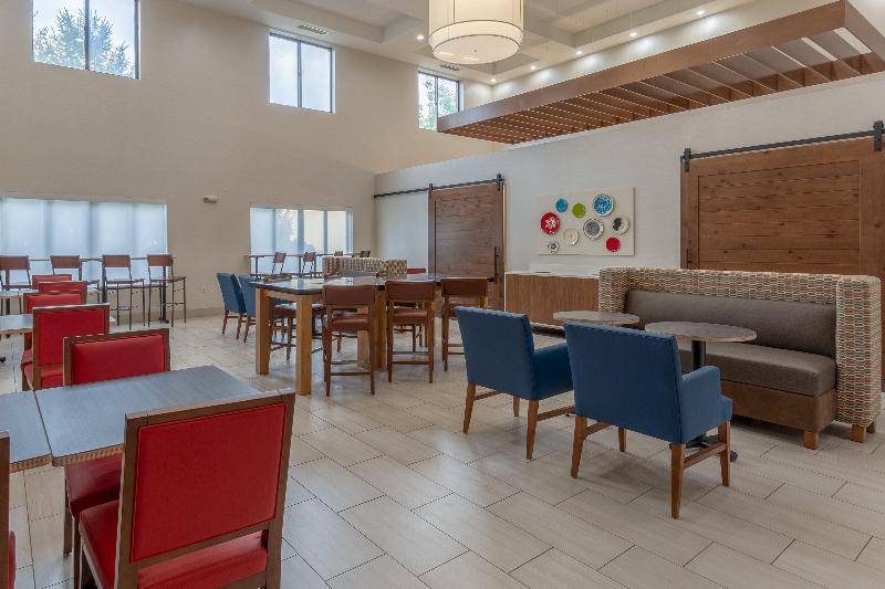 בית מלון כפרי Holiday Inn Express   Indianapolis   Southeast, An Ihg