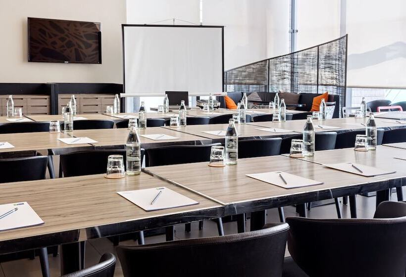 هتل Holiday Inn Express Bangkok Siam, An Ihg