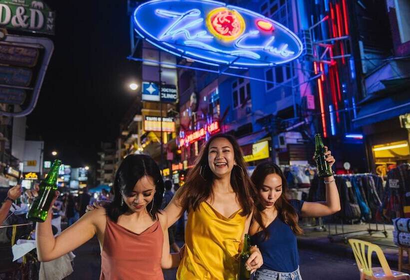 هتل Holiday Inn Express Bangkok Siam, An Ihg