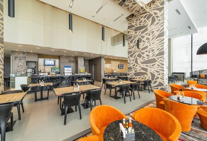 هتل Holiday Inn Express Bangkok Siam, An Ihg
