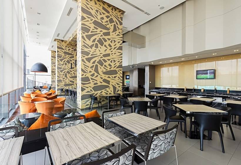 هتل Holiday Inn Express Bangkok Siam, An Ihg