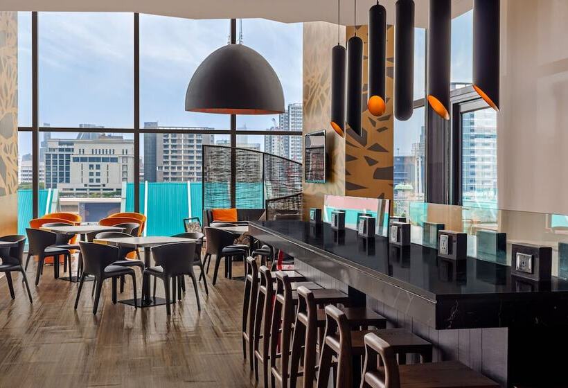 هتل Holiday Inn Express Bangkok Siam, An Ihg