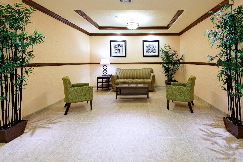 هتل Holiday Inn Express Fresno Northwest   Herndon, An Ihg