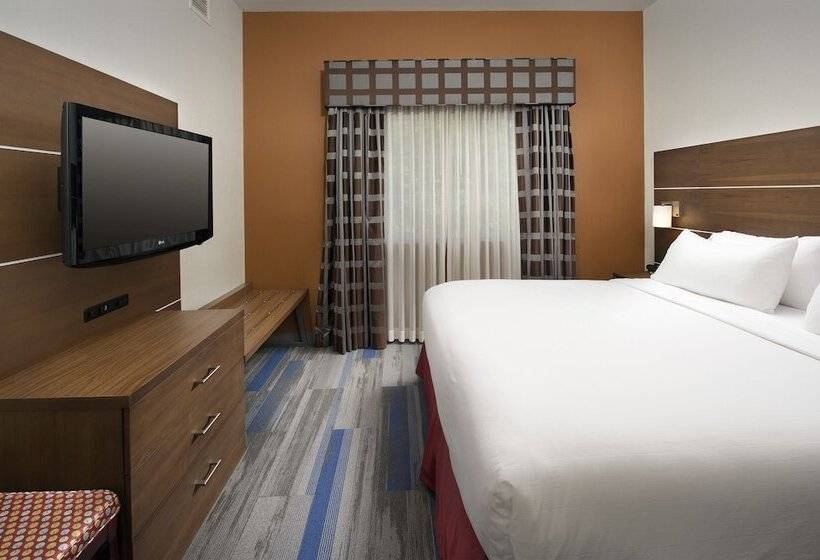 Отель Holiday Inn Express & Suites Charlottesville Ruckersville, An Ihg