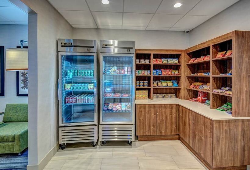 هتل Holiday Inn Express Woodbridge, An Ihg
