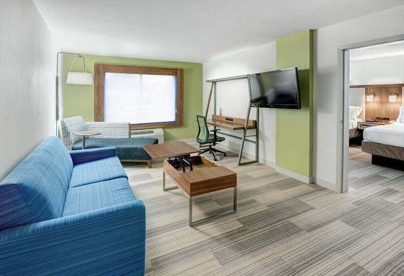 هتل Holiday Inn Express Woodbridge, An Ihg