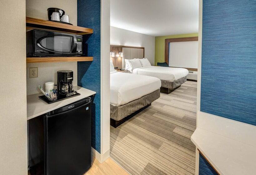 هتل Holiday Inn Express Woodbridge, An Ihg