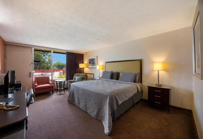 فندق Knights Inn Oakley