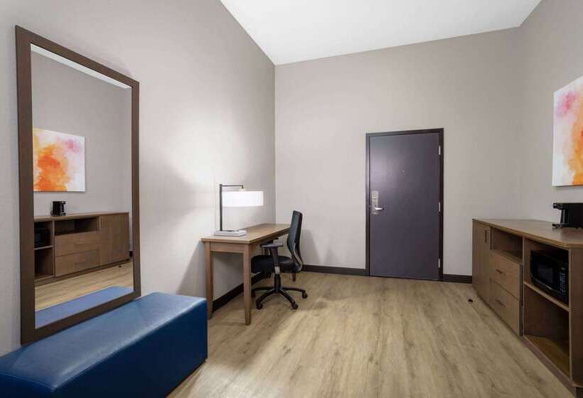هتل La Quinta Inn & Suites By Wyndham Augusta Fort Eisenhower