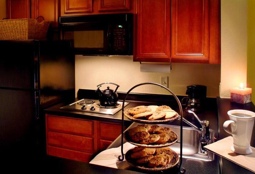 هتل Larkspur Landing Extended Stay Suites Hillsboro