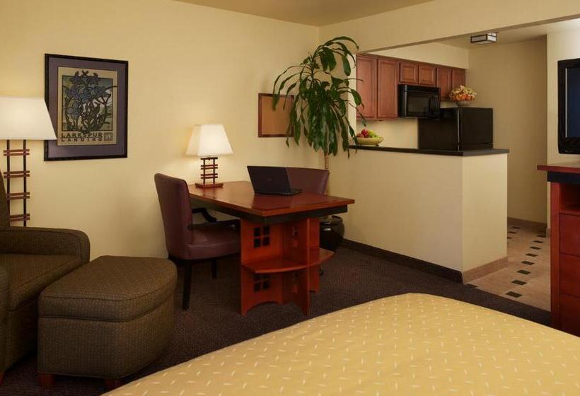 هتل Larkspur Landing Extended Stay Suites Hillsboro