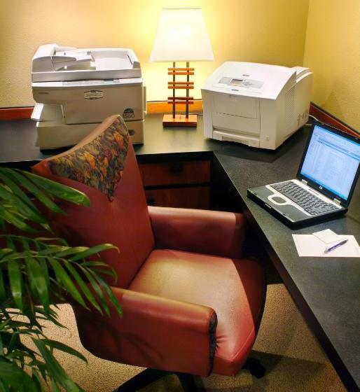 هتل Larkspur Landing Extended Stay Suites Hillsboro