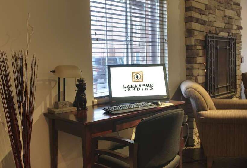 هتل Larkspur Landing Extended Stay Suites Hillsboro