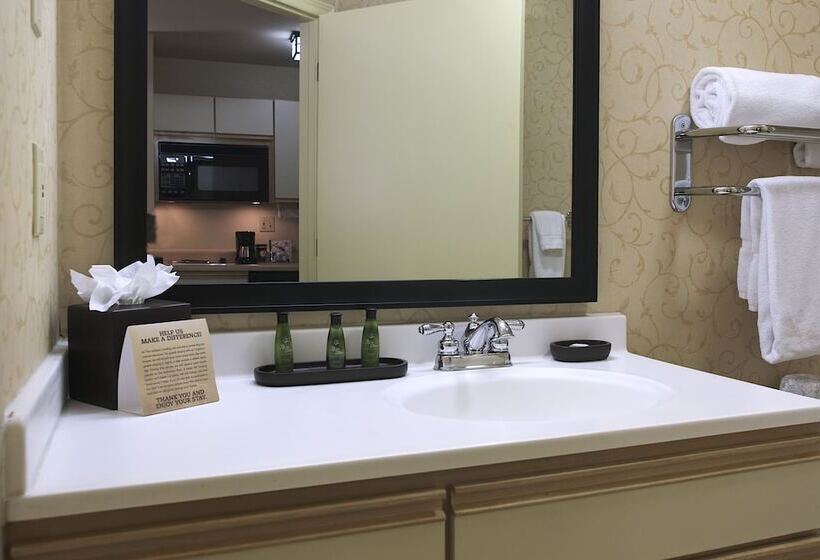 هتل Larkspur Landing Extended Stay Suites Hillsboro