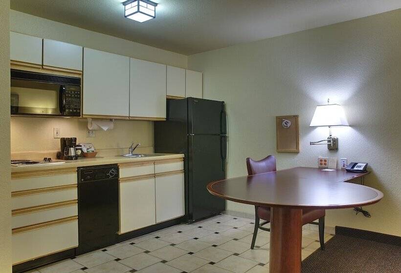 هتل Larkspur Landing Extended Stay Suites Hillsboro