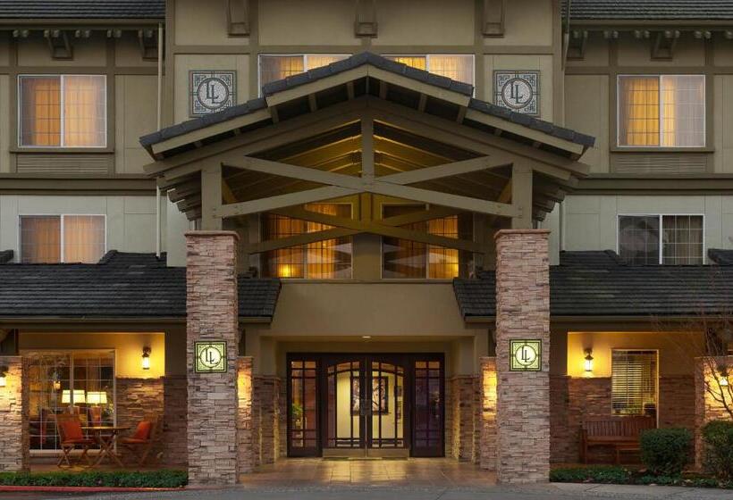 هتل Larkspur Landing Extended Stay Suites Hillsboro