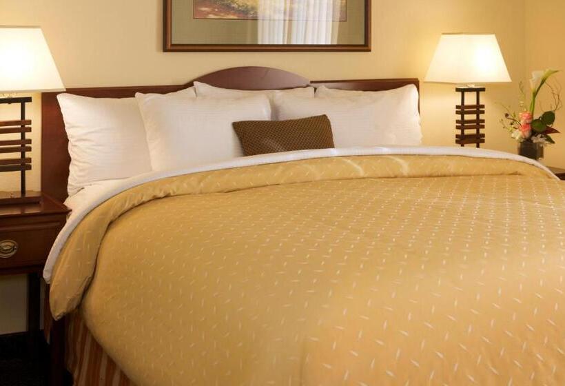هتل Larkspur Landing Extended Stay Suites Hillsboro