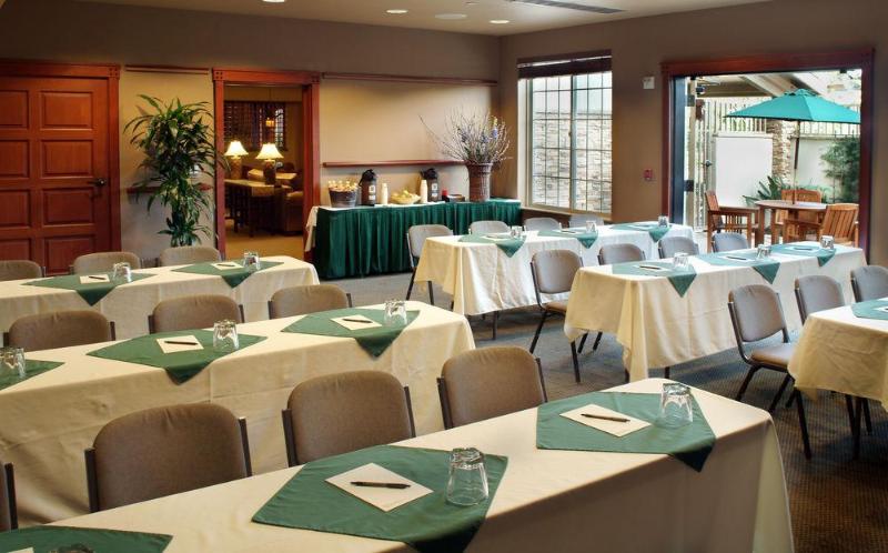 هتل Larkspur Landing Extended Stay Suites Hillsboro