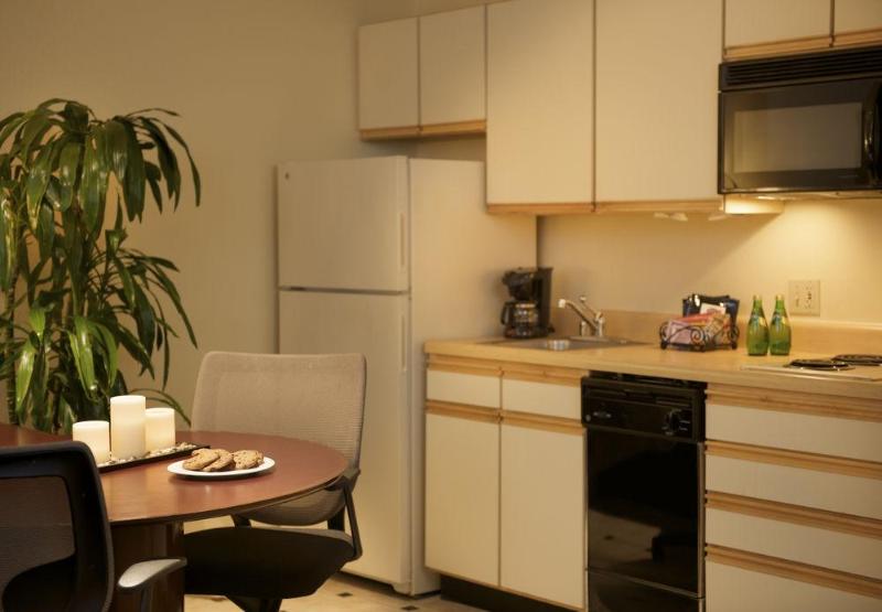 هتل Larkspur Landing Extended Stay Suites Hillsboro