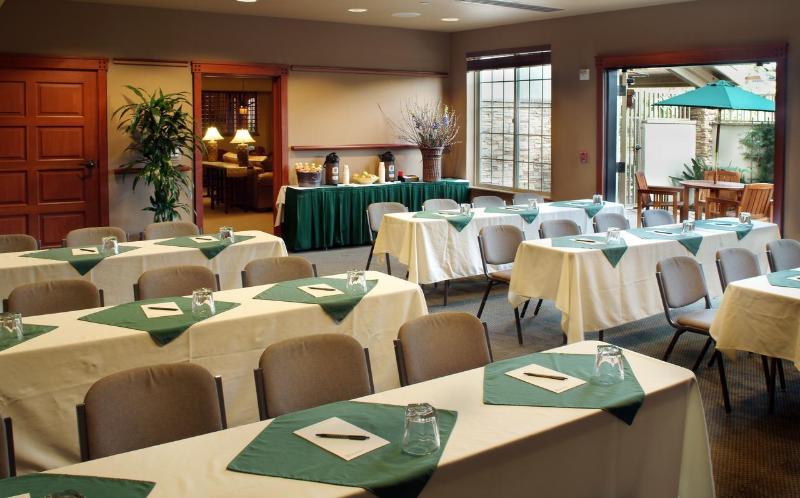 هتل Larkspur Landing Extended Stay Suites Hillsboro