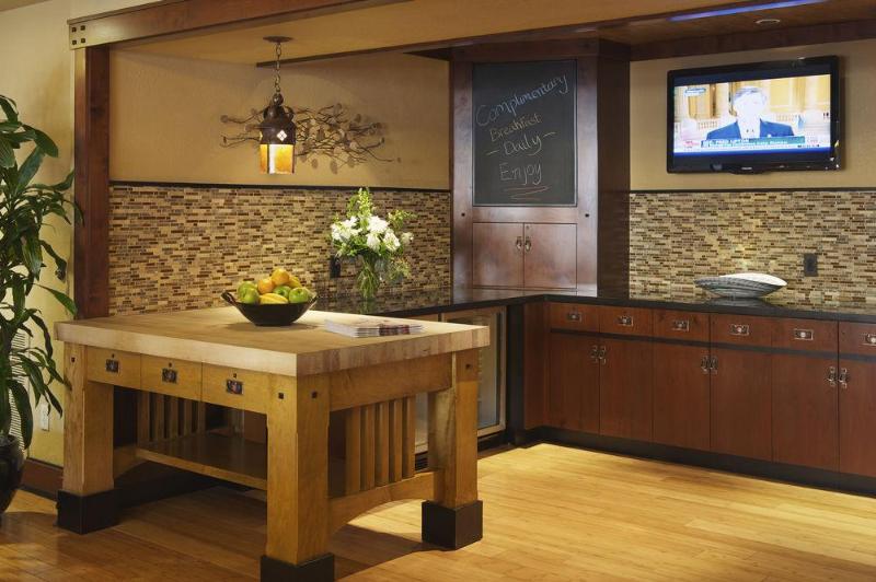 هتل Larkspur Landing Extended Stay Suites Hillsboro